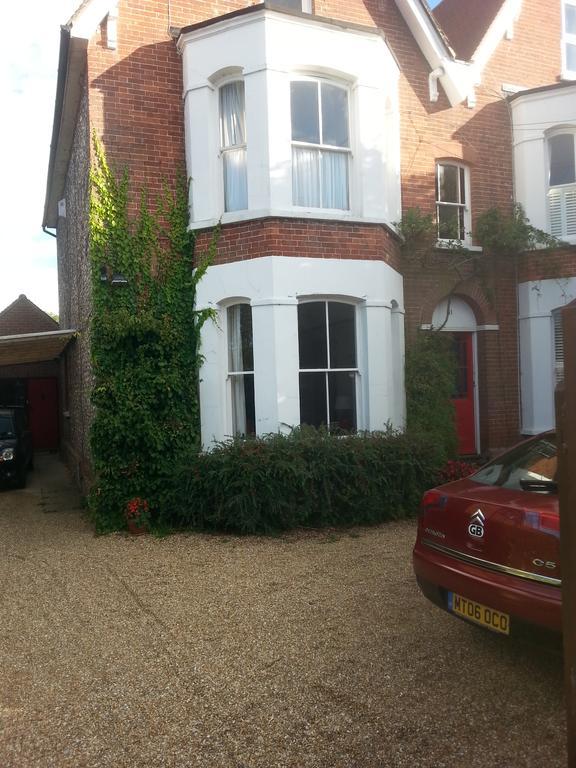 Rowlands Castle No 41 Bed & Breakfast Exterior photo